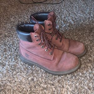 Timberland maroon weather boots, size 8.
